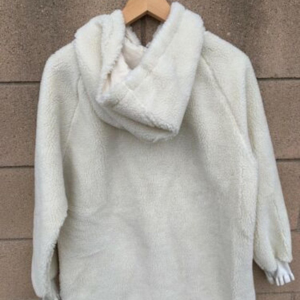 RARE Kate Spade Sherpa Hoodie in Cream - Size Medium - Picture 4 of 4